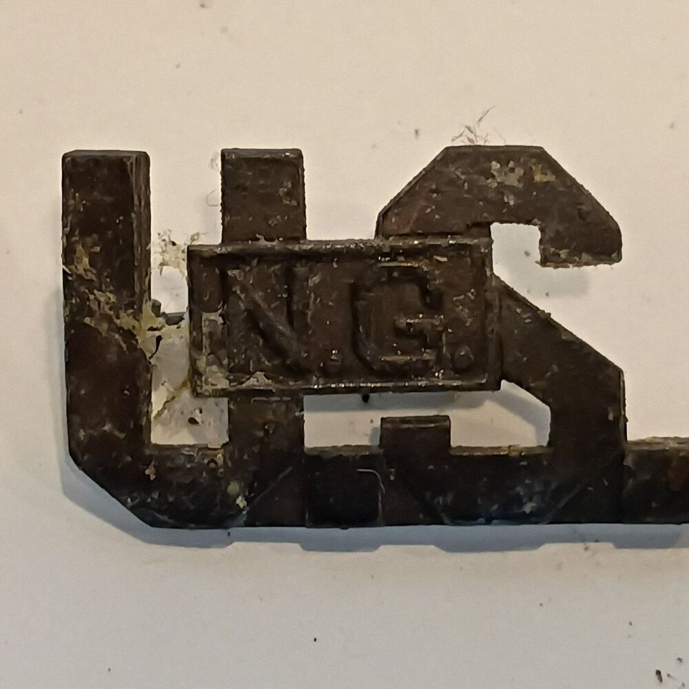 WW1 Original National Guard Overseas Hat Insignia Bronze Pin back Rare